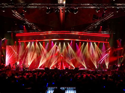 Pin By Thawatchai Boonyakalin On Concert Ideas Stage Lighting Visual