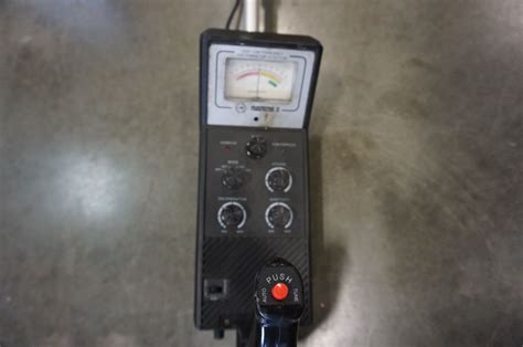 PROSPECTOR 2 METAL DETECTOR - Big Valley Auction