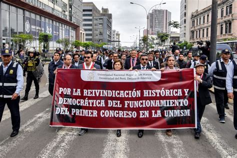 Comunidad sanmarquina conmemora los 201 años del Congreso Constituyente