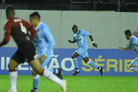 Londrina Repete Erros Na Defesa E No Ataque E Perde Para O Brasil Pel