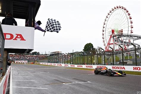 ホンダ、フェルスタッペンのタイトル獲得を記念して壁紙を配布 F1news Formula Web F1総合情報サイト