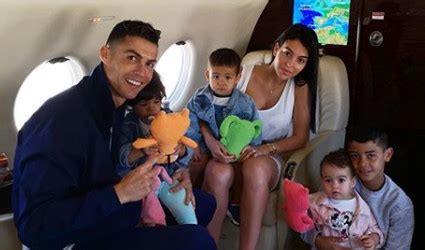 Cristiano Ronaldo Bio, Family, Parents, Siblings, Wife, Children, Girl ...