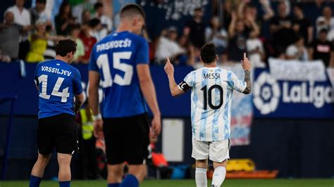 La Tremenda Frase De Scaloni Sobre Messi Y El Homenaje Para El Noba