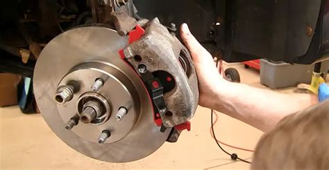 Symptoms Of Bad Rear Brake Caliper