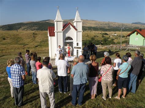 V Pjesni Ko Sijelo U Ast Don Jurja Gospodneti A