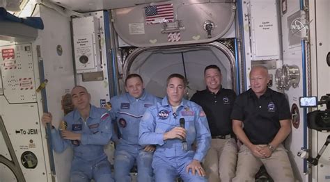 Spacexs Crew Dragon Successfully Delivers Nasa Astronauts To The