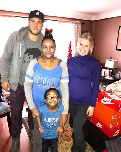 Quarterback Matthew Stafford “Adopts” Family of Slain Officer for the ...