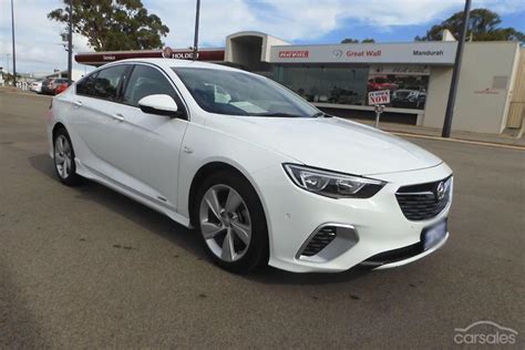 Holden Commodore Rs V 2018 Pricing And Specifications Au