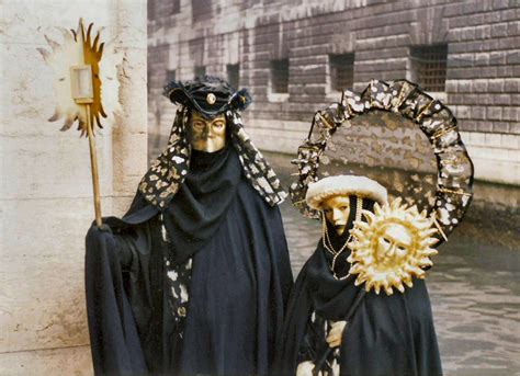 History of Venetian Carnival Masks | Carnival of venice, Venetian ...