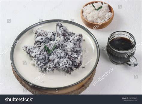 Kue Lupis Ketan Hitam Traditional Indonesian Stock Photo 1781824685