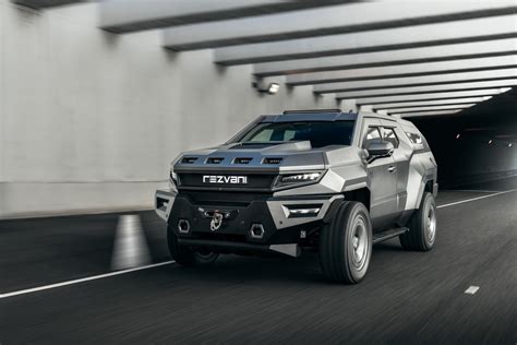 Rezvani Vengeance O Supersuv Híbrido De Luxo E Militar