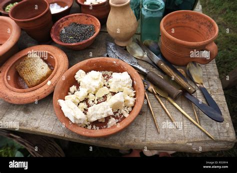 Ancient roman food hi-res stock photography and images - Alamy