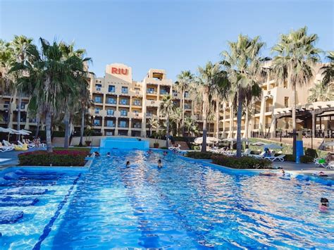 Hotel Riu Santa Fe- All Inclusive | Veronica Conrow