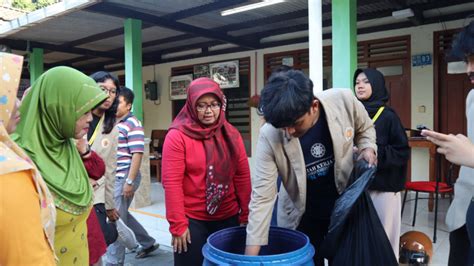 Gerakan Revolusi Sampah Oleh KKN PPM UGM Di Kecamatan Ngemplak