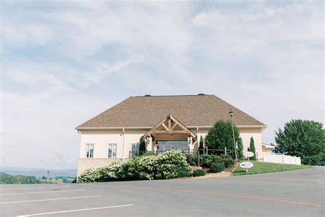 The Ultimate WalkThrough: A Bluestone Wedding