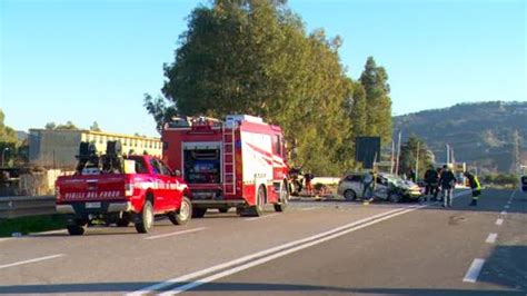 Scontro Frontale Sulla Basentana Morto Un 27enne