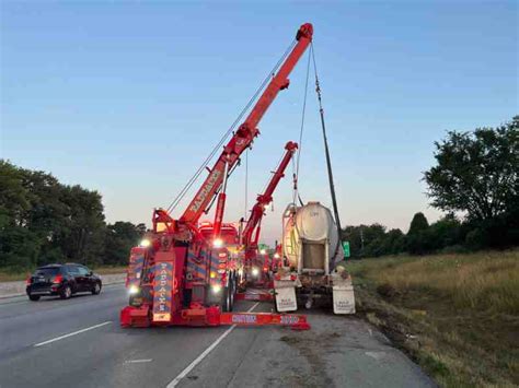 Heavy Recovery Service For Loaded Tractor Trailer Paddacks