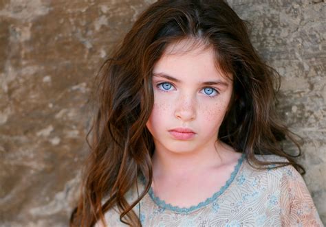 Lilly Kruk. Cliquer 3 fois pour bien apprécier la photo. | Mata yang