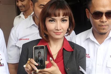 Roro Fitria Disebut Tinggalkan Ritual Mistis Dan Semakin Religius