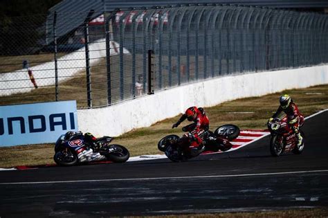 Sbk Gp Di Francia A Magny Cours Toprak Razgatlioglu Vince La