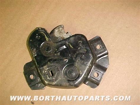 Pontiac Trans Am Power Trunk Lid Release Lock Latch Gm