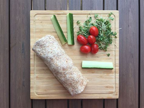 Tortillas Au Poulet Pousses De Brocoli Tomates Et Concombre Bo Te