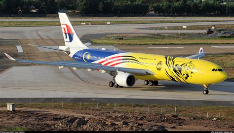 9m Mtg Malaysia Airlines Airbus A330 323 Photo By Huy Tran Do Id 1270626