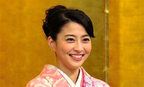 小林麻央さん乳がん公表 「若年性乳がん」は悪性で発見遅れるケースも Aera Dot アエラドット