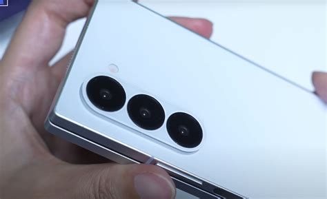 Samsung Galaxy Z Fold6 fotos íntimas vazadas do manequim confirmam