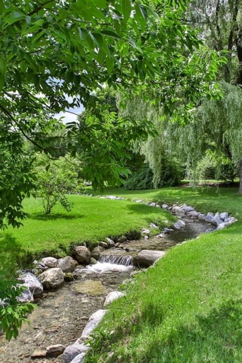 Pin By Vanessa Mummert On Yard Ideas In 2024 Farm Landscaping