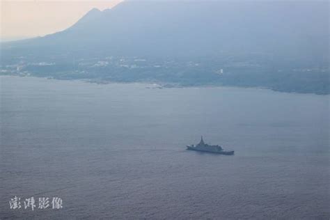 美军坠海“鱼鹰”已致1人死亡 运输机上共搭乘8人 搜狐大视野 搜狐新闻