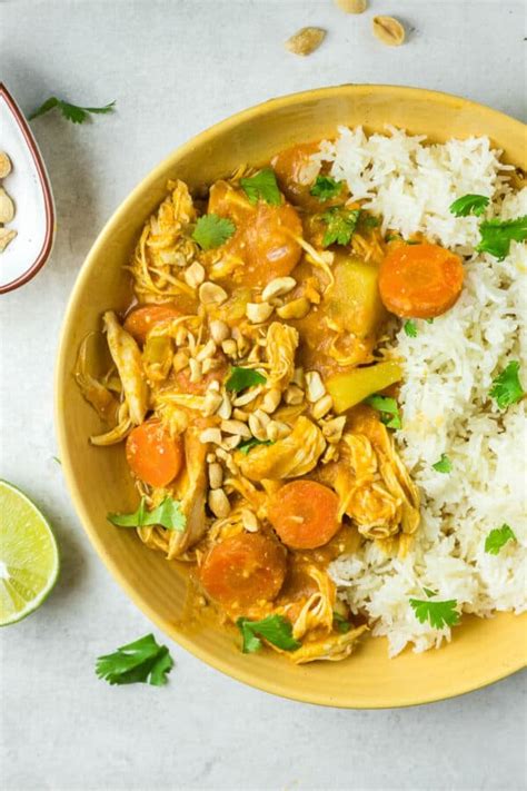 Slow Cooker Thai Red Curry With Chicken