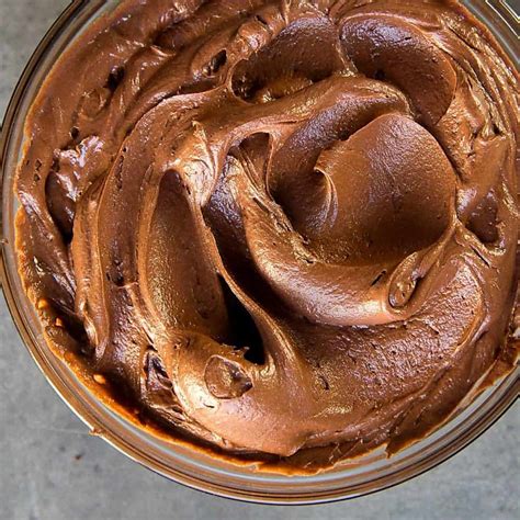 Easy Creamy Chocolate Buttercream Frosting - The Flavor Bender