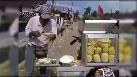 WOW INILAH AKSI JOGED TUKANG RUJAK YANG BIKIN NGAKAK YouTube