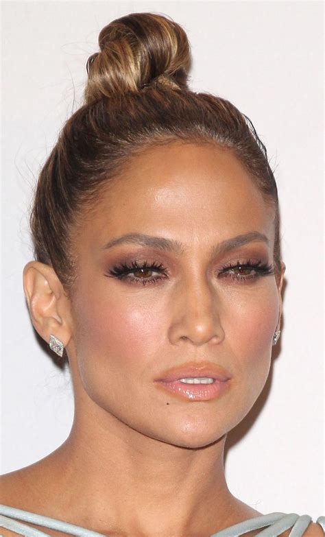 Jlo Makeup / The 15 best photos of jennifer lopez without makeup ...