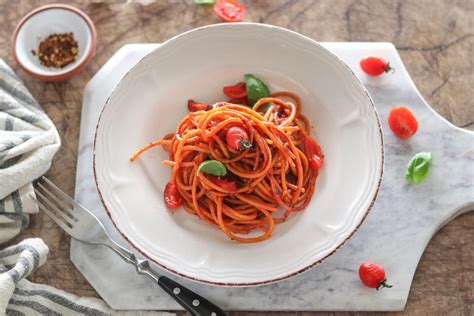 Spaghetti All Assassina La Ricetta Che Rivoluziona La Pasta Ricette