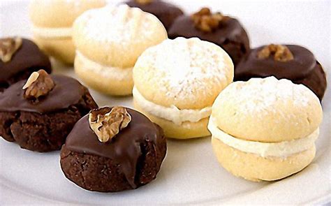 Afghan Biscuits. Theories on the Origin. Easy Recipe • Globerove.com