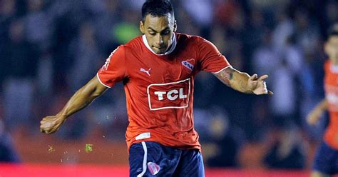 El Gol Desde Atrás De Mitad De Cancha Que Dejó A Independiente En Zona De Ascenso Infobae