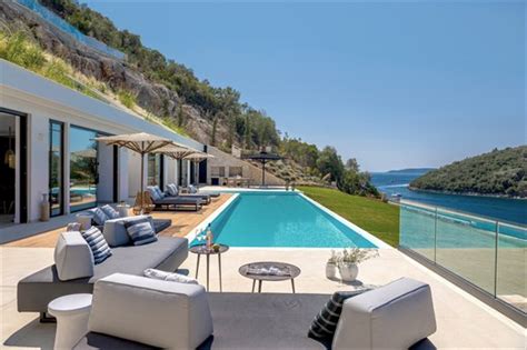 Villas in the Mediterranean with direct sea access | The Thinking Traveller