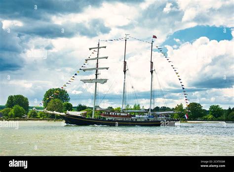 Rouen Francia Junio Circa El Barco Alto Brit Nico Tenaz