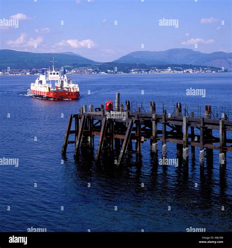 Dunoon gourock ferry hi-res stock photography and images - Alamy