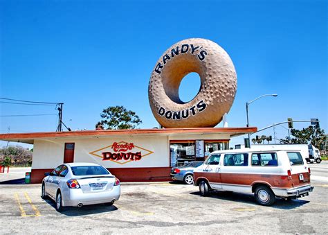 Randys Donuts La Conservancy