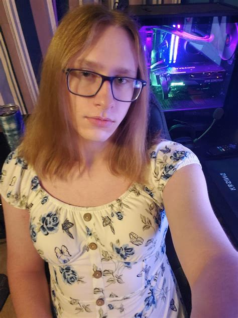 I Quite Like This Dress R Trans