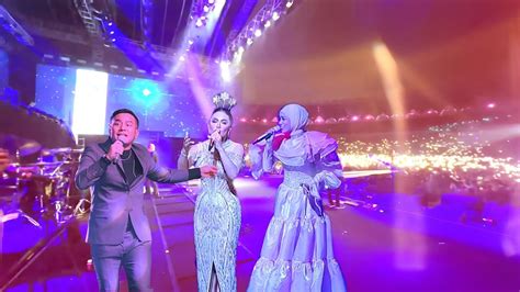 Moment Langka Di Bacstage Konser Semesta Lesti Kejora Duet Dengan