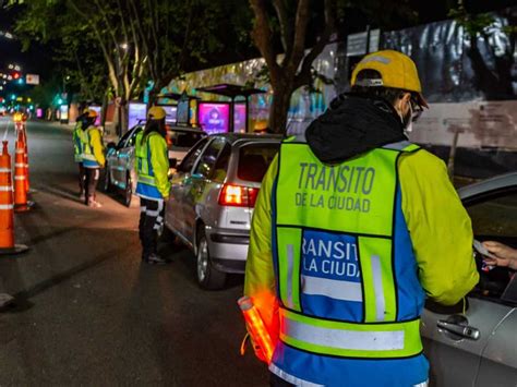 Su Esposa Lo Retó Por Pelearse Con La Policía En Un Control De