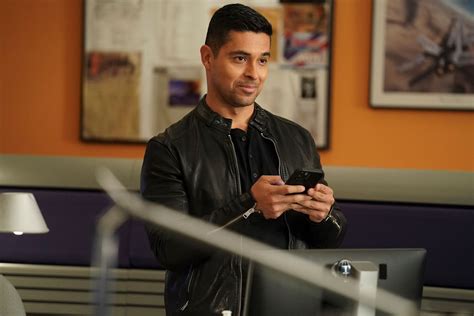 Vanessa Lachey And Wilmer Valderrama Tease Ncisncis Hawaii Crossover