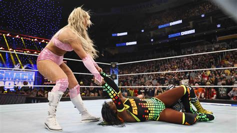 Tiffany Stratton Vs Bayley And Naomi Friday Night Smackdown April