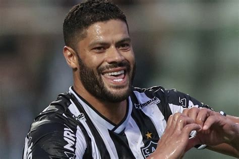 Atlético MG anuncia renovação de contrato Hulk até 2024 Metrópoles