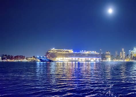 Picture This: The Largest Cruise Ship Ever to Transit the Panama Canal