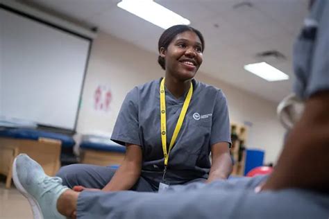 Career Guide All About Physical Therapist Aides Carrington College